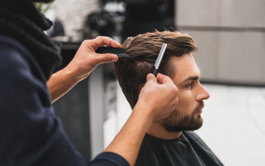 Moderner Männer Haarschnitt